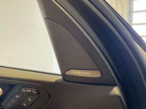 Used 2024 BMW X7 M60i w/ Executive Package image 19