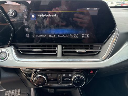 Used 2026 Chevrolet Trax LT FWD image 23