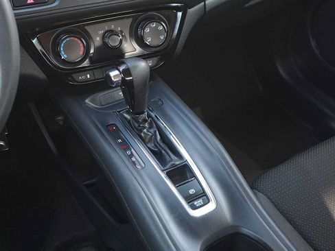 Used 2022 Honda HR-V LX image 22