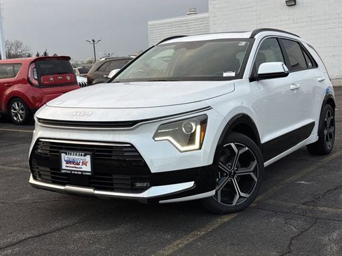 New 2025 Kia Niro EX Touring image 36