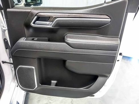 Certified 2025 Chevrolet Silverado 1500 LTZ w/ Z71 Off-Road Package AWD/4WD image 31