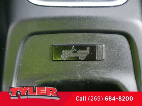 Used 2021 Jeep Wrangler Sport AWD/4WD image 30
