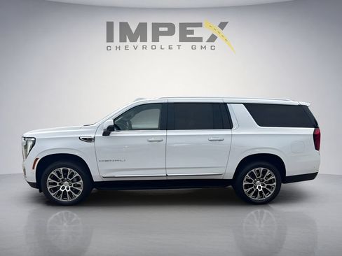 Used 2025 GMC Yukon XL Denali AWD/4WD image 2