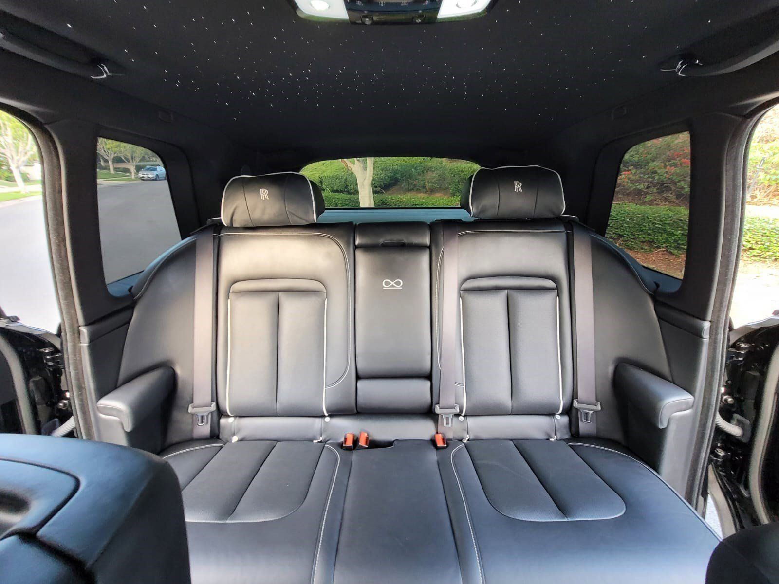 Used 2021 Rolls-Royce Cullinan Black Badge AWD/4WD image 22
