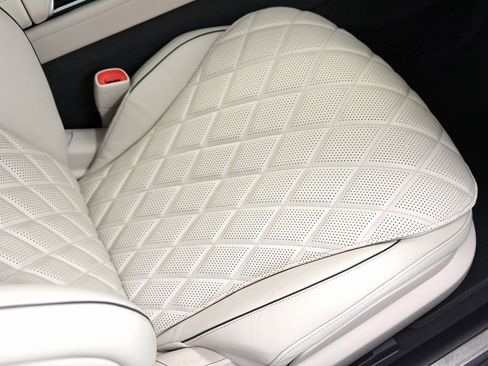 Used 2023 Mercedes-Benz S 580 4MATIC Sedan image 16