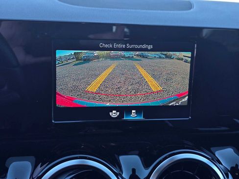 Used 2021 Mercedes-Benz GLA 250 4MATIC image 31