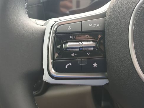 New 2026 Kia Carnival EX image 22