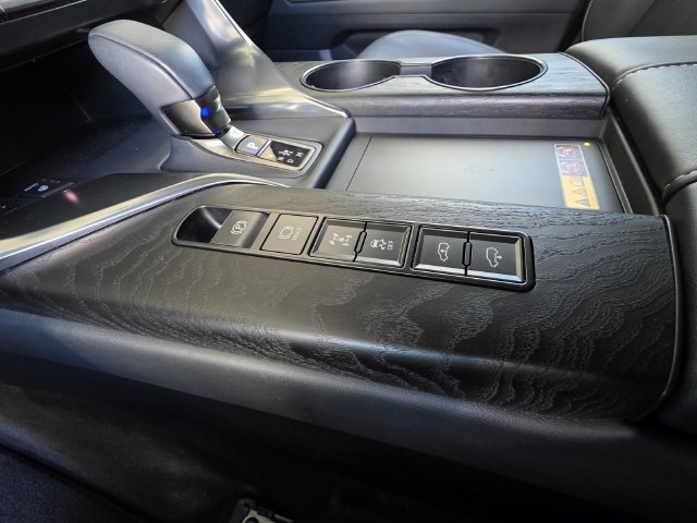 Certified 2025 Lexus LX 700h Luxury w/ Appearance Package AWD/4WD image 32