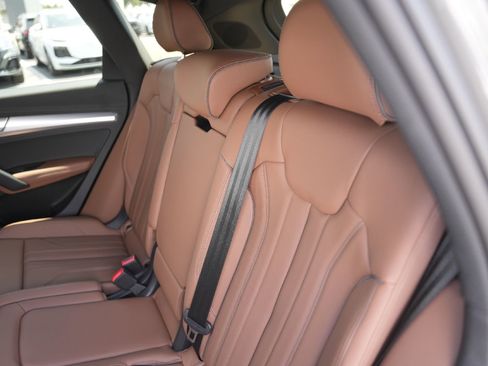 Certified 2025 Audi Q5 2.0T Premium Plus w/ Premium Plus Package image 29