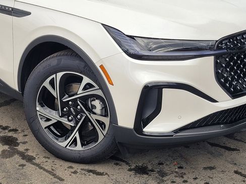 New 2026 Lincoln Nautilus Premier w/ Equipment Group 102A image 6