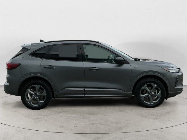 Used 2024 Ford Escape ST-Line AWD/4WD image 4