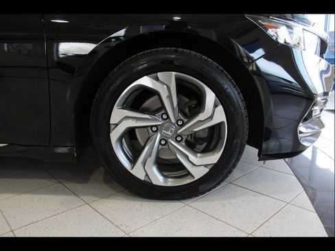 Certified 2019 Honda Accord EX-L image 10