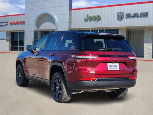 New 2025 Jeep Grand Cherokee Limited image 4