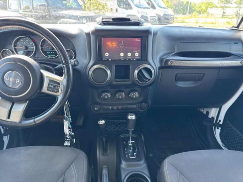 Used 2018 Jeep Wrangler Unlimited Sport AWD/4WD image 22