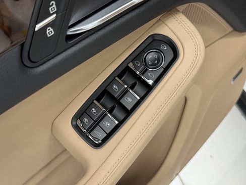 New 2026 Porsche Macan image 28