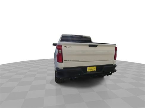 Used 2021 Chevrolet Silverado 1500 LT Trail Boss w/ Convenience Package II image 7