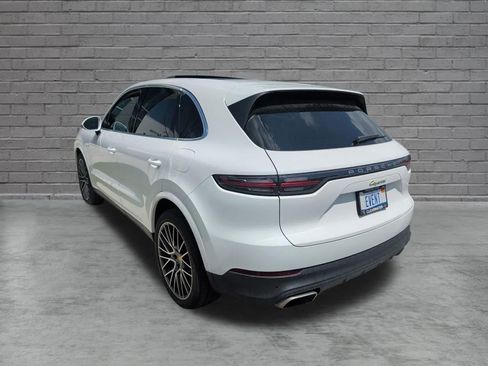 Used 2023 Porsche Cayenne AWD/4WD image 4