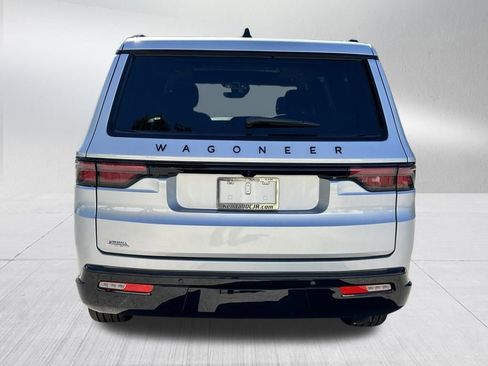 New 2025 Jeep Wagoneer L Series II w/ Premium Group I image 6