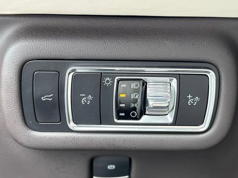 Used 2025 Lincoln Nautilus Black Label AWD/4WD image 18