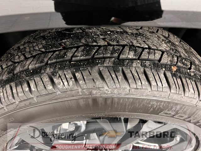New 2027 Chevrolet Traverse RS w/ LPO, Floor Liner Package FWD image 21