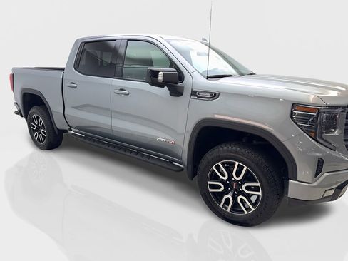 Used 2025 GMC Sierra 1500 AT4 w/ AT4 Premium Package AWD/4WD image 13