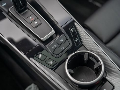 Used 2024 Porsche 911 Carrera 4S image 21