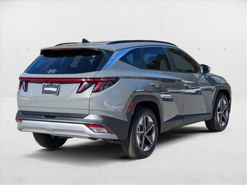 New 2025 Hyundai Tucson SEL image 2
