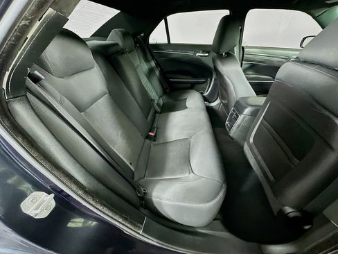 Used 2019 Chrysler 300 Touring w/ Sport Appearance Package image 32