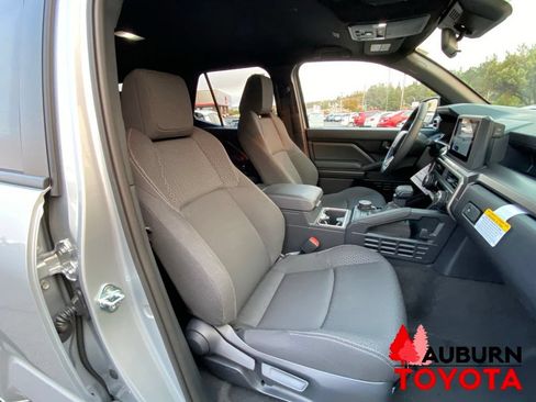 New 2026 Toyota 4Runner SR5 AWD/4WD image 17