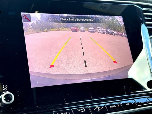 Used 2024 Jeep Wagoneer L Series II w/ Flexible Seating Group image 19