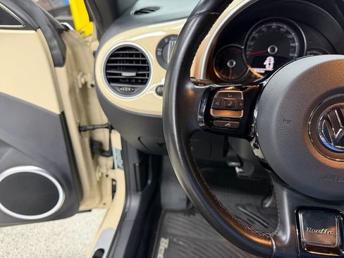 Used 2019 Volkswagen Beetle 2.0T Final Edition SEL FWD image 30