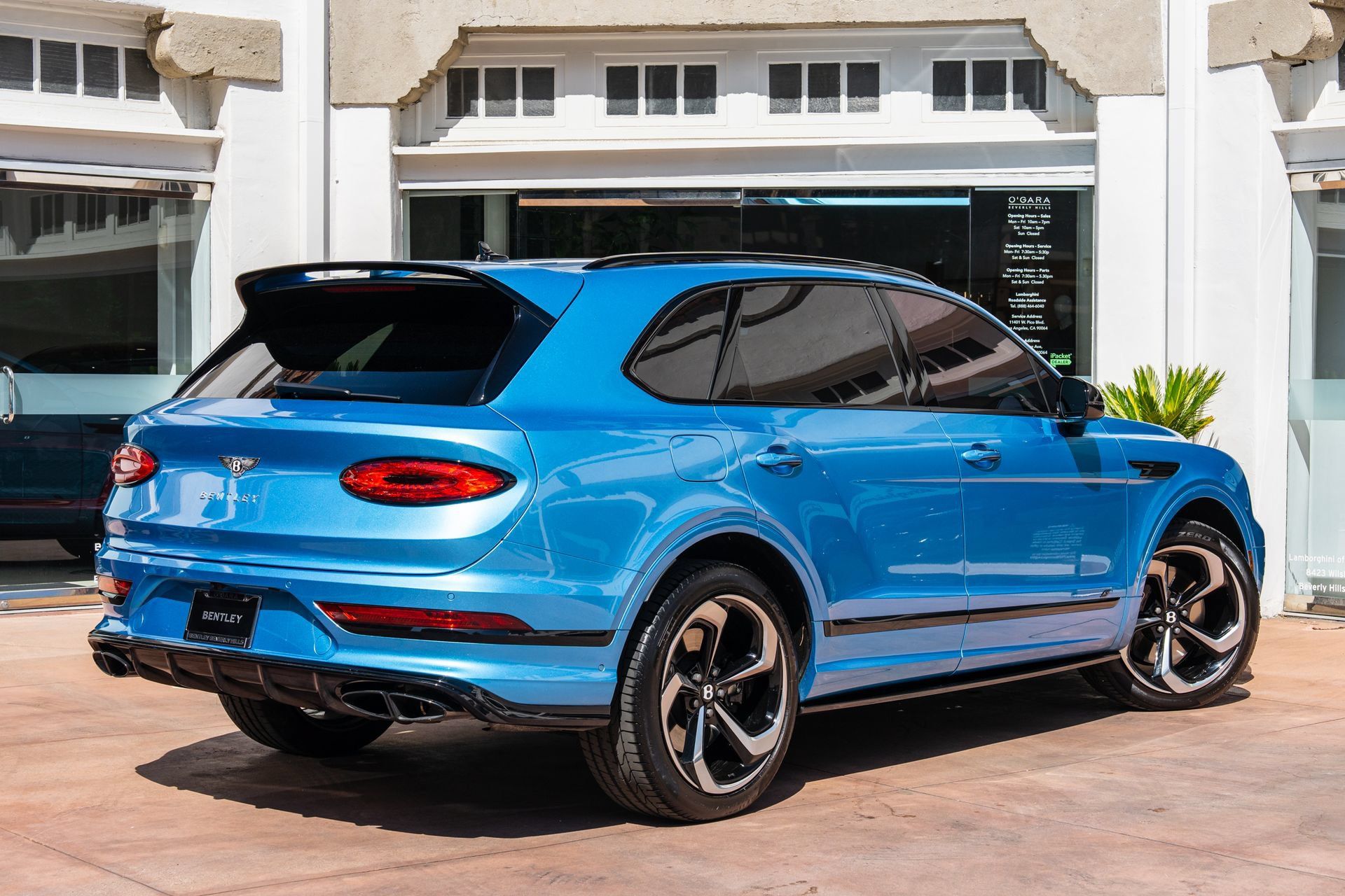 Used 2023 Bentley Bentayga AWD/4WD image 52