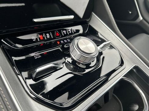 New 2026 Jeep Grand Wagoneer Limited image 32