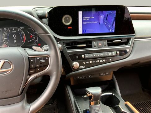 Used 2024 Lexus ES 350 w/ Premium Package FWD image 7