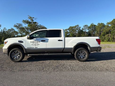 Used 2018 Nissan Titan Platinum Reserve w/ Platinum Utility Package AWD/4WD image 10