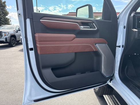 New 2026 GMC Sierra 2500 Denali Ultimate AWD/4WD image 11