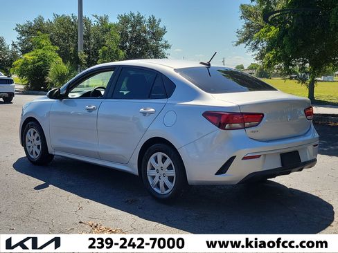 Used 2022 Kia Rio LX FWD image 4