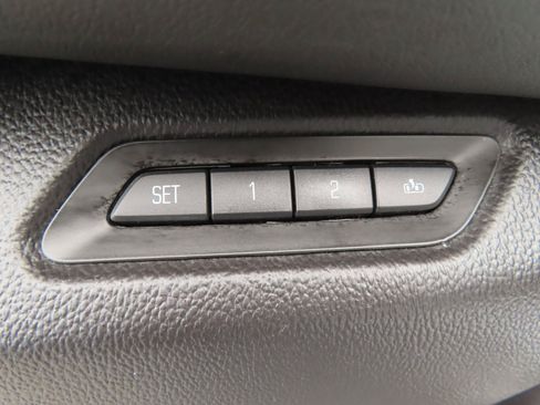 Used 2017 Cadillac Escalade Premium Luxury AWD/4WD image 14