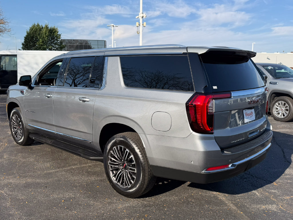 Certified 2026 GMC Yukon XL Elevation w/ Elevation Premium Package AWD/4WD image 7