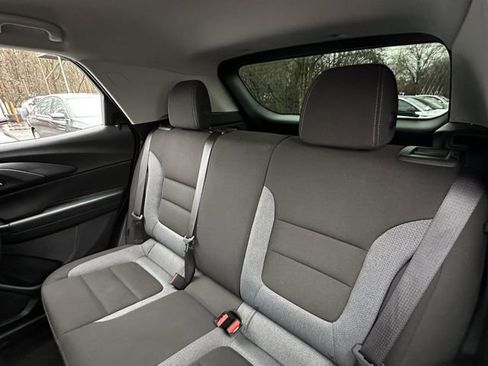 Used 2022 Chevrolet TrailBlazer LS image 32