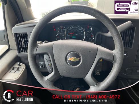 Used 2024 Chevrolet Express 3500 LT w/ LT Preferred Equipment Group RWD image 18