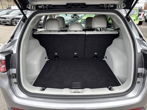 Used 2020 Jeep Compass Limited image 38