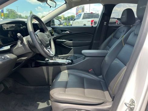 Used 2025 Chevrolet Trax ACTIV w/ Driver Confidence Package FWD image 5