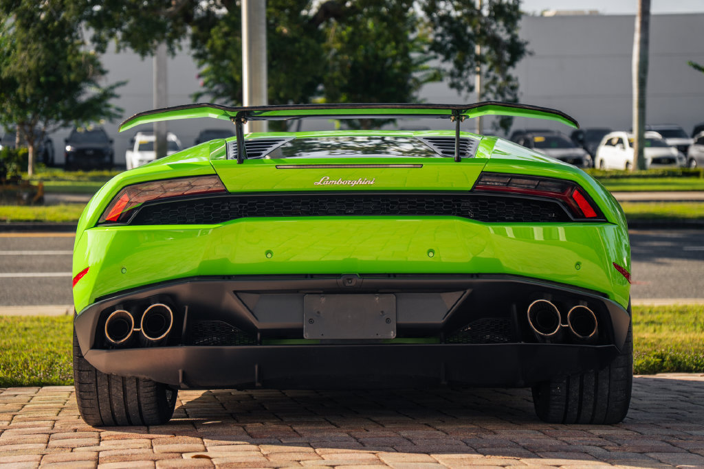 Used 2015 Lamborghini Huracan LP 610-4 AWD/4WD image 4