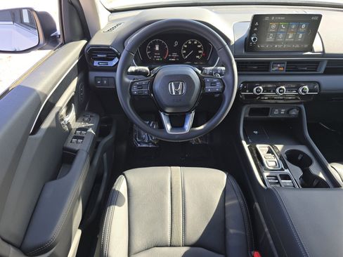 Used 2025 Honda Pilot EX-L image 27
