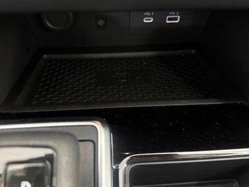 Certified 2024 Nissan Pathfinder SL w/ Black Appearance Package AWD/4WD image 19