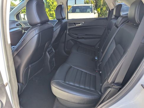 Used 2022 Ford Edge SEL image 9