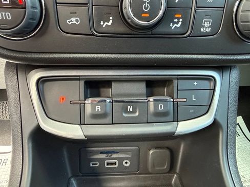 Used 2023 GMC Terrain SLT w/ LPO, Floor Liner Package AWD/4WD image 35
