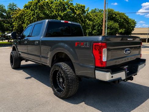 Used 2017 Ford F250 Lariat w/ FX4 Off-Road Package AWD/4WD image 7