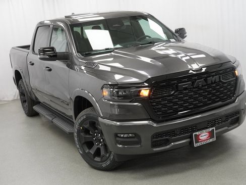 New 2026 RAM 1500 4x4 Crew Cab image 8